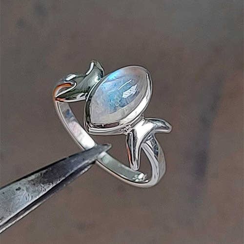 Marquesa Goddess Rainbow Moonstone Silver Ring - Size 9 Crystal Earth Sterling
