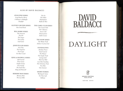 Daylight (An Atlee Pine Thriller, 3)