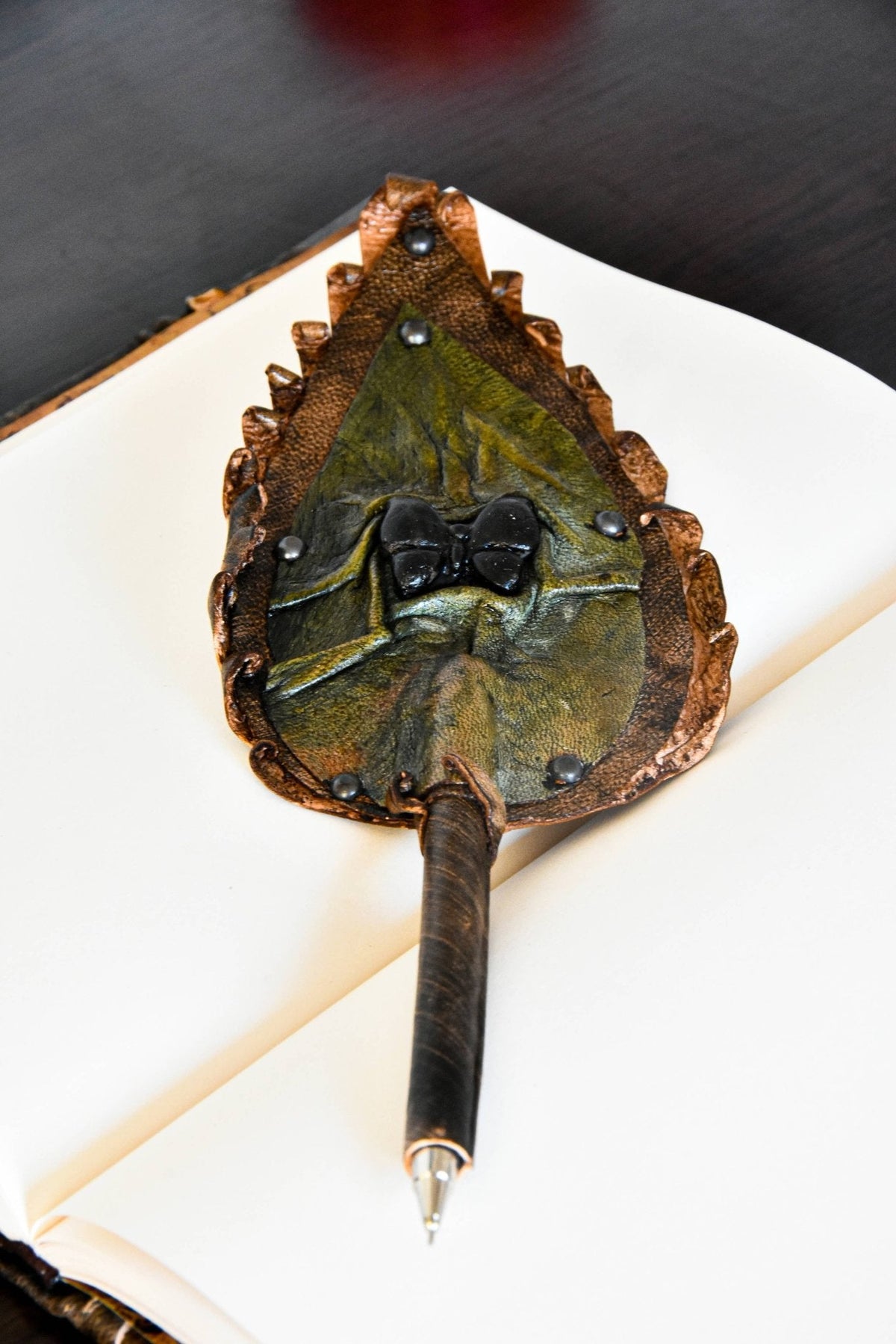 Gothic Handcrafted Leather Pen ML Marcaleather